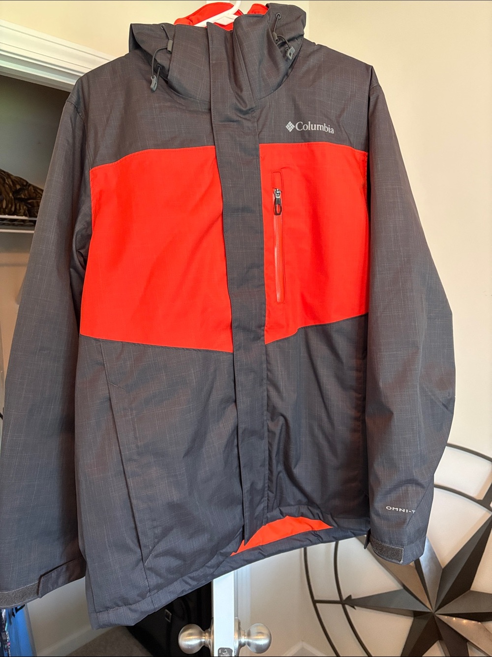 Columbia Men's Atlas Mountains Ski Jacket with Hood Size Medium